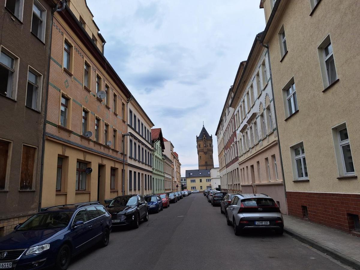 Schoene Zwei-Zimmer-Wohnung "W2" Mit 4 Einzelbetten Und Wlan In Zwenkau Bei Leipzig Im Neuseenland Exterior photo